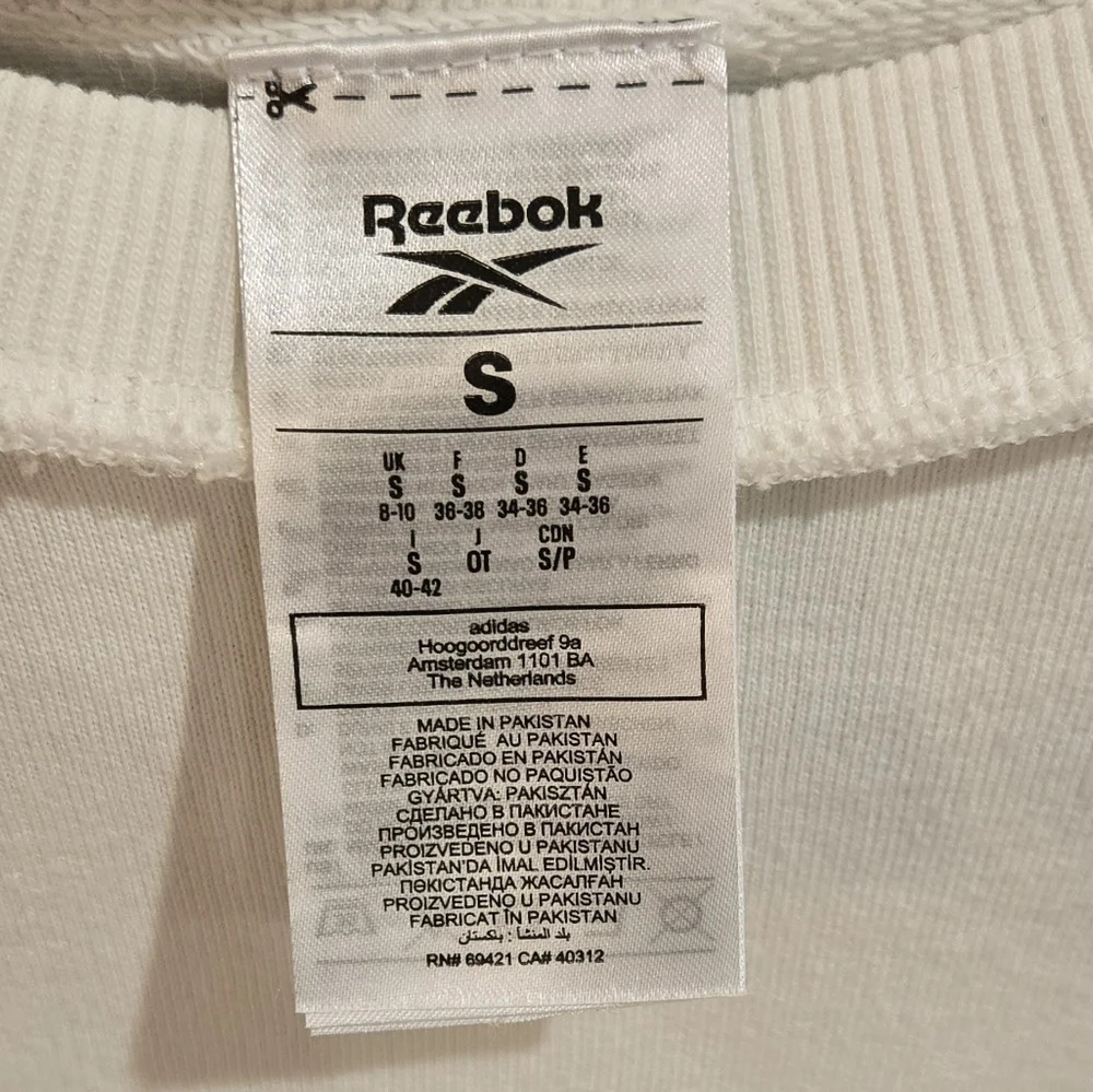 NWOT white Reebok sweatshirt - Picture 5 of 5